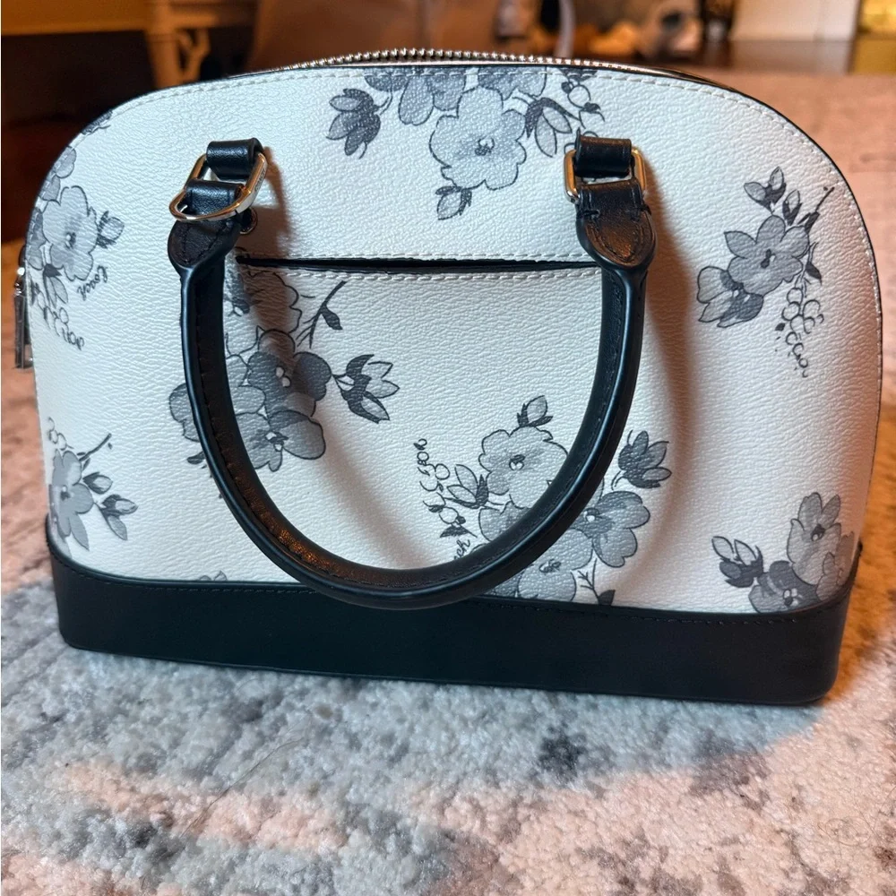 NEW Coach Mini Sierra purse- Black and White - Picture 3 of 8